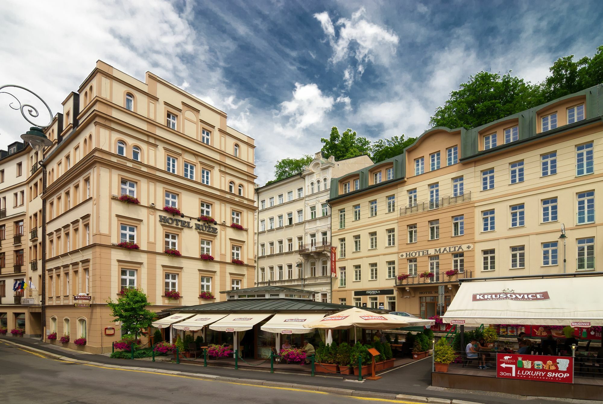 Hotel Malta Karlovy Vary Esterno foto